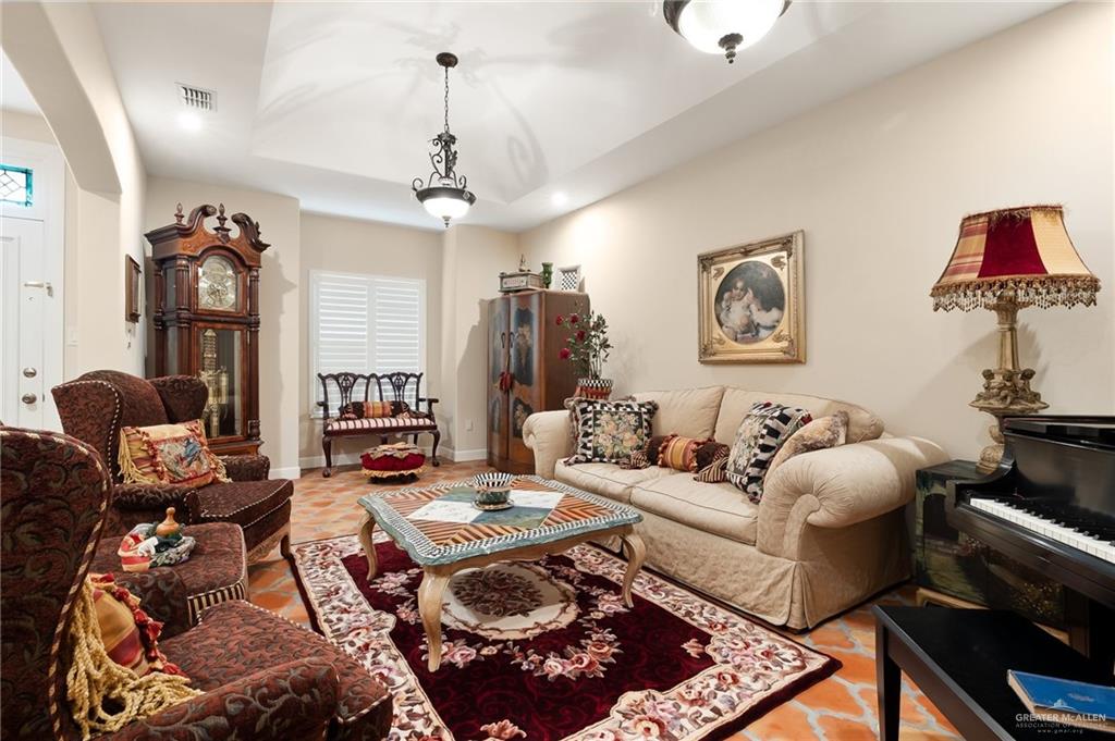 5116 N Cynthia Street, McAllen, Texas image 4