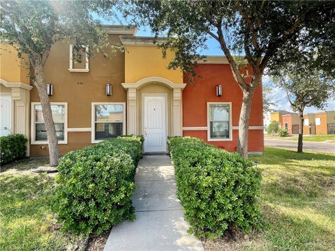 Townhouse For Rent - 3152 Regal Drive #B<br/> Edinburg, TX 78539