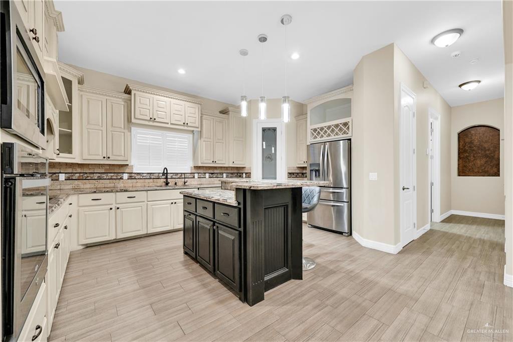13407 37th Lane, Edinburg, Texas image 7
