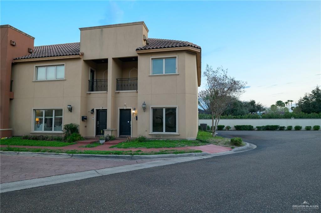 217 Robin Avenue, McAllen, Texas image 1