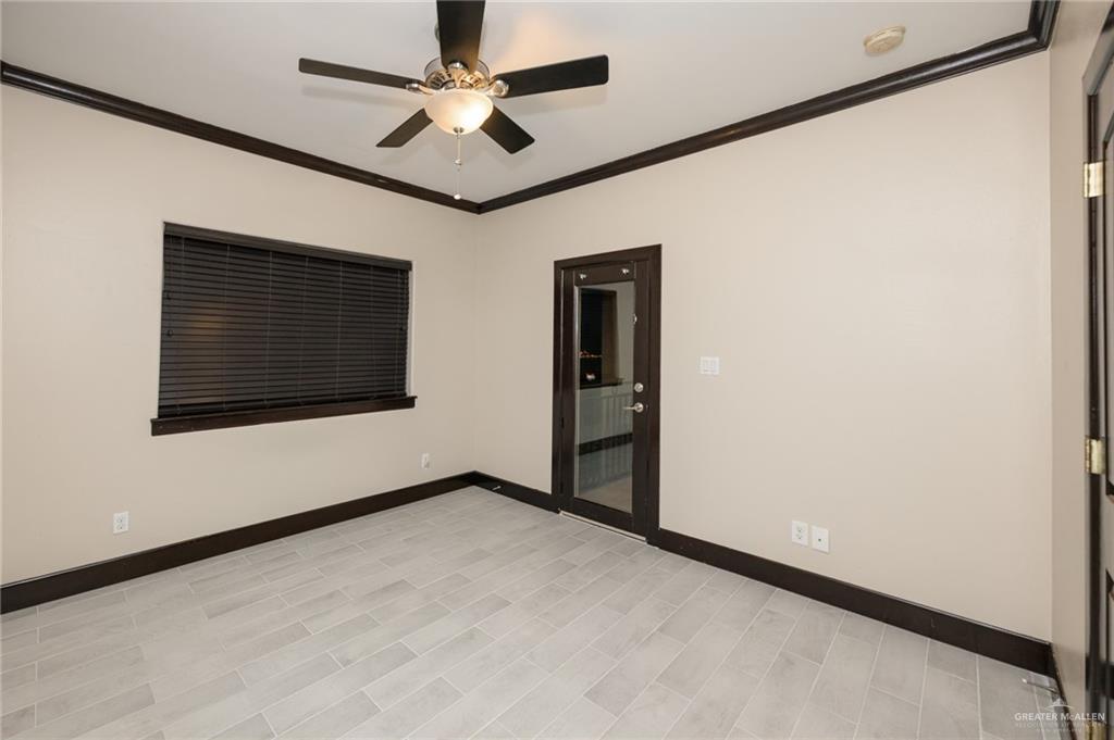 217 Robin Avenue, McAllen, Texas image 15