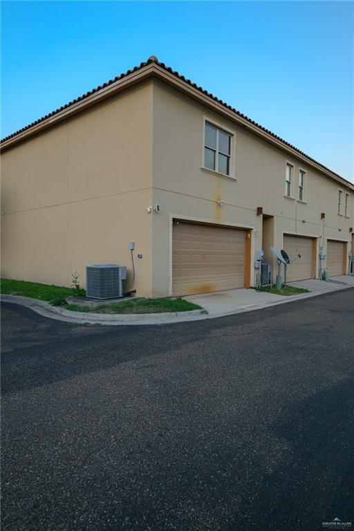217 Robin Avenue, McAllen, Texas image 33