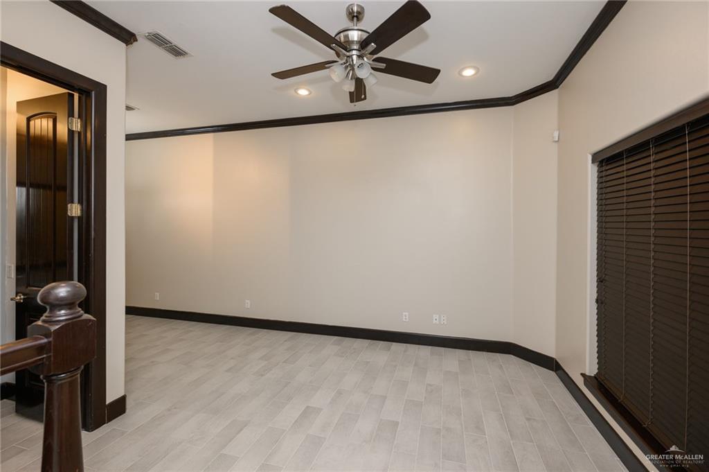 217 Robin Avenue, McAllen, Texas image 11