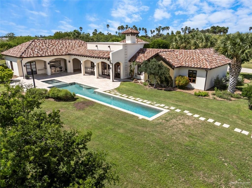 1425 Encanto Service Road