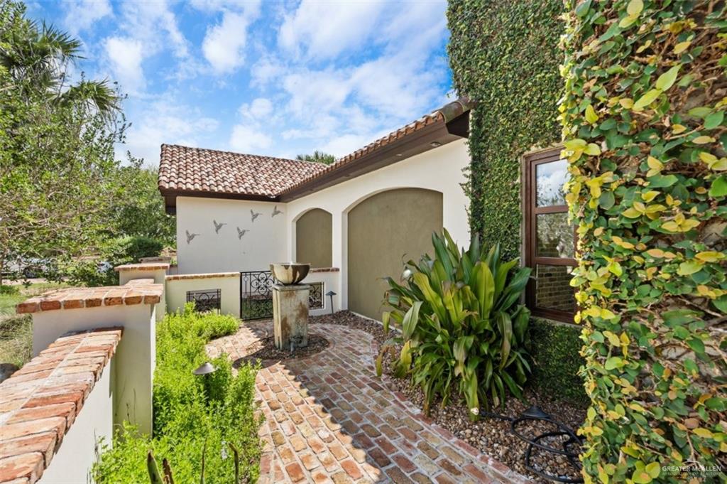 1425 Encanto Service Road