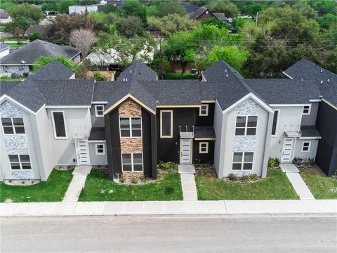 Townhouse For Sale - 5402 N Crown Point<br/> Pharr, TX 78577