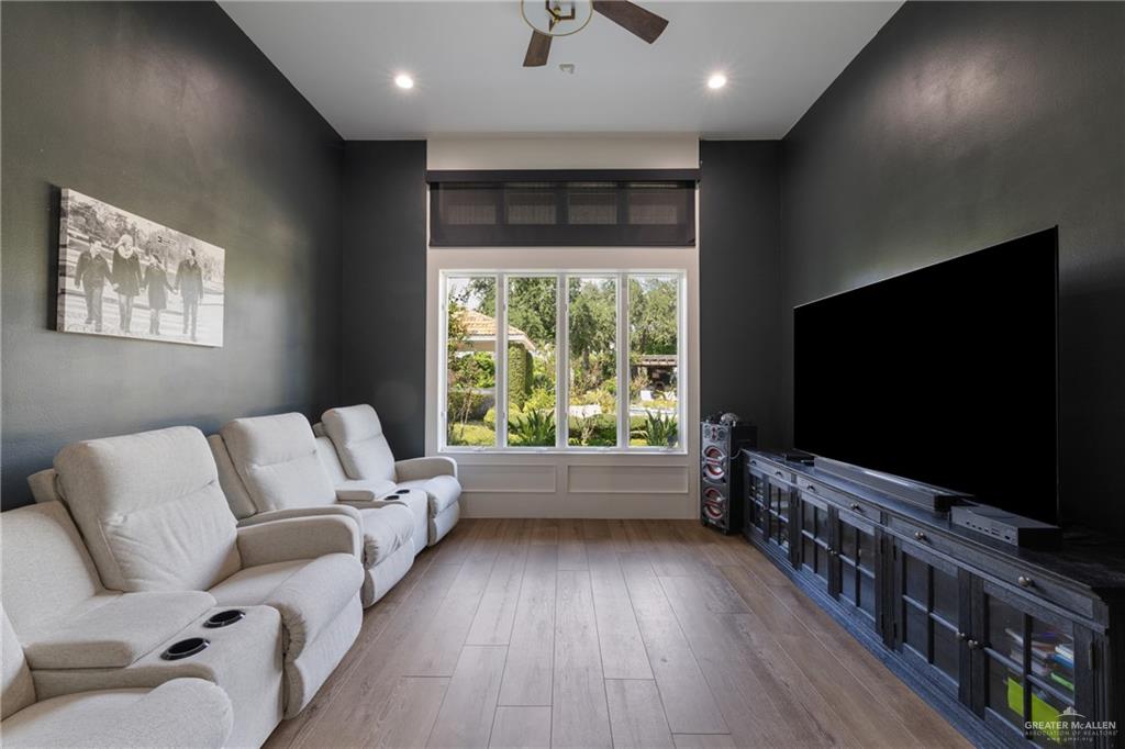 Picture for the property 482538, 4 beds, 6 baths