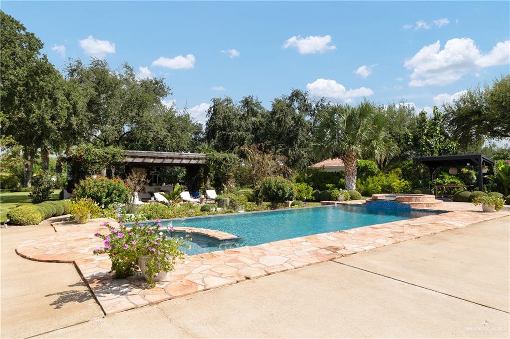 Picture for the property 482538, 4 beds, 6 baths