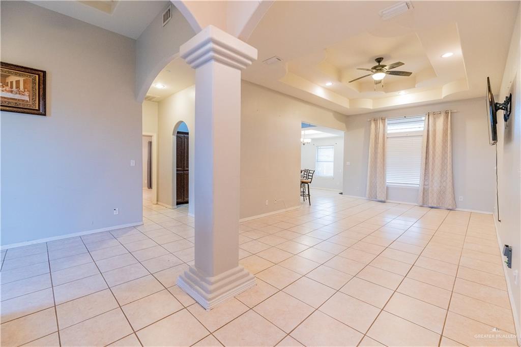 701 E Cheyenne Avenue, Pharr, Texas image 2