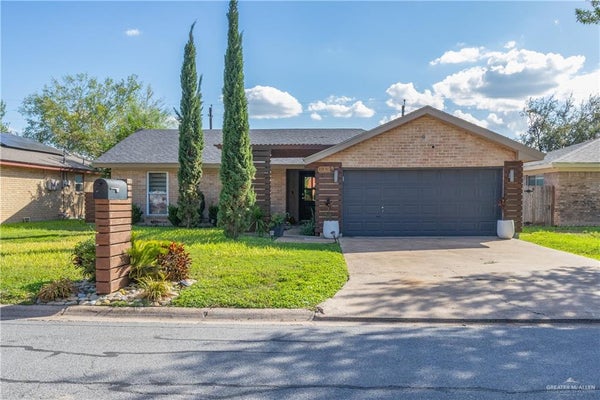 131 W HIBISCUS AVE, MCALLEN, TX 78501 - Image 4decc37dcc92b903edc30d6a5d9eb91f/978481176