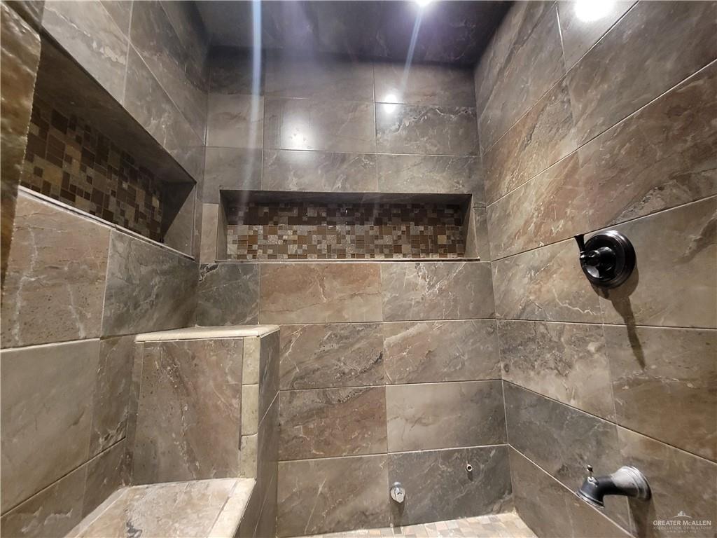 2408 River Oaks Lane, Edinburg, Texas image 11