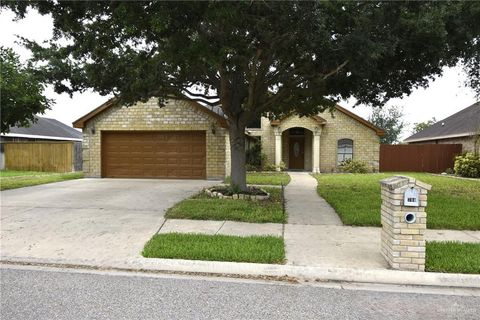 Townhouse For Sale - 704 N Drennan Street<br/> Edinburg, TX 78541