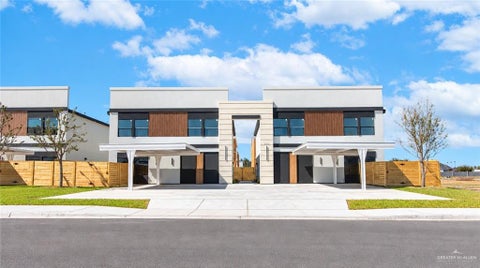 Townhouse For Sale - 4204 Heron Avenue #110<br/> McAllen, TX 78504
