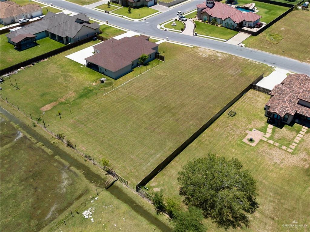 812 Splendor Boulevard, Edinburg, Texas image 4