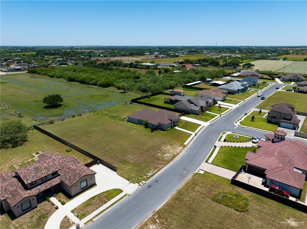 812 Splendor Boulevard, Edinburg, Texas image 6