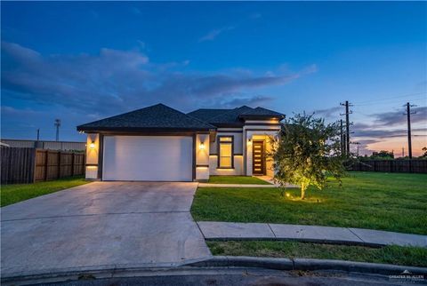Photo of 1302 Playa Drive, Weslaco, TX 78596 (MLS # 508632)