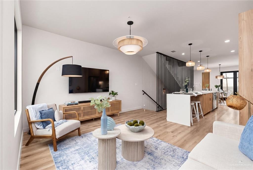 107 W Acapulco Street A