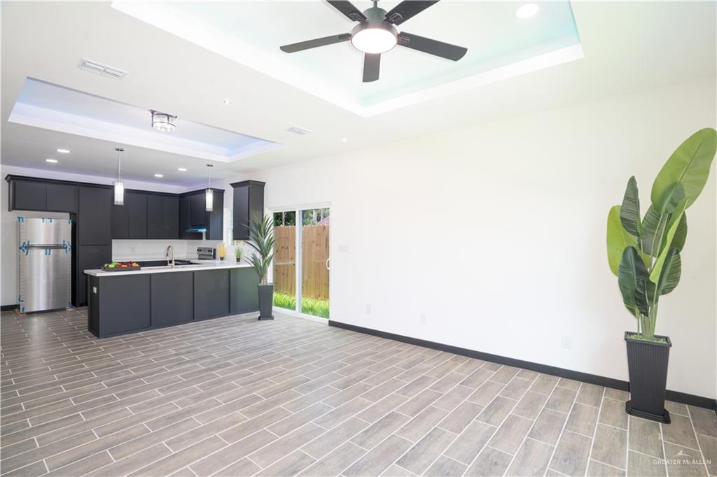 612 S 21st Street, Donna, Texas image 2