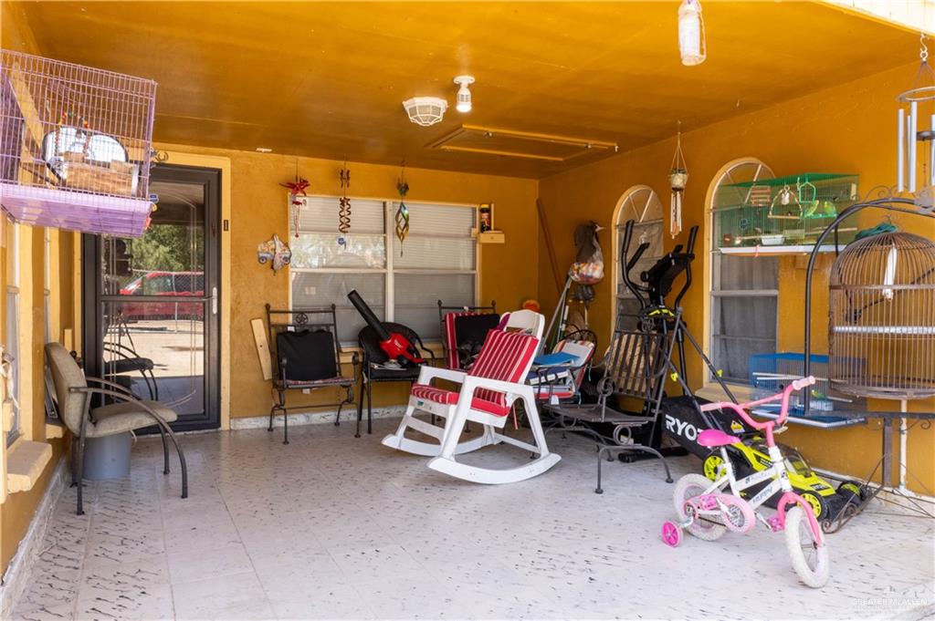 1712 N De La Rosa Drive, Donna, Texas image 3