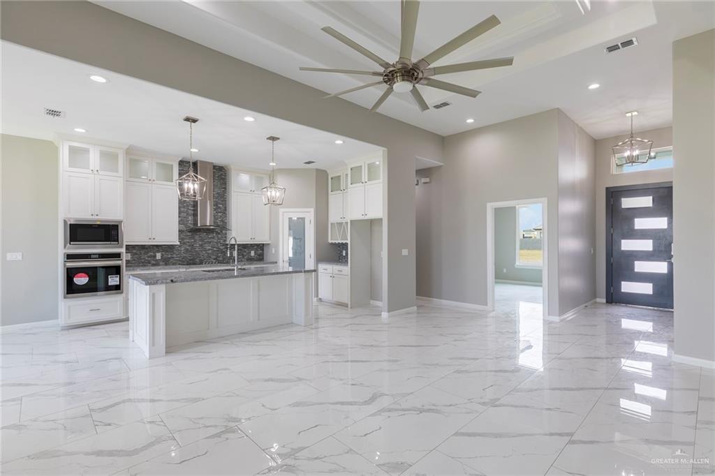 3013 Brentwood Street, Edinburg, Texas image 2