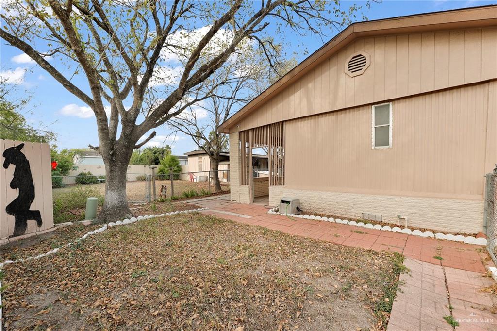 201 E Merry Way Avenue, Pharr, Texas image 11