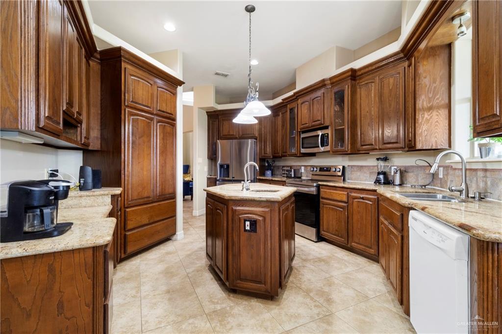 1625 Gabriels Landing Lndg, Harlingen, Texas image 5