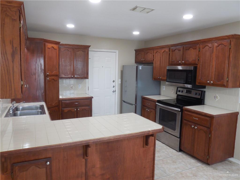 Edinburg, Texas 78541, United States, 3 Bedrooms Bedrooms, ,2 BathroomsBathrooms,Residential,Active,9243