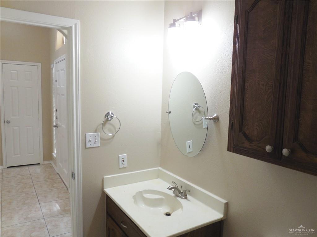 Edinburg, Texas 78541, United States, 3 Bedrooms Bedrooms, ,2 BathroomsBathrooms,Residential,Active,9243