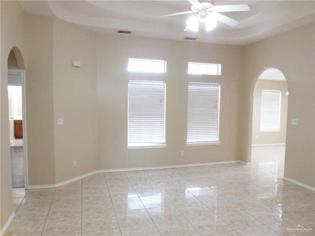 Edinburg, Texas 78541, United States, 3 Bedrooms Bedrooms, ,2 BathroomsBathrooms,Residential,Active,9243
