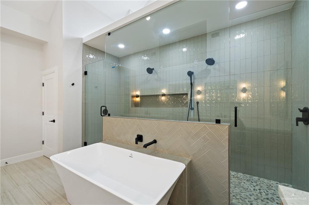 600 Bluebird Avenue, McAllen, Texas image 21
