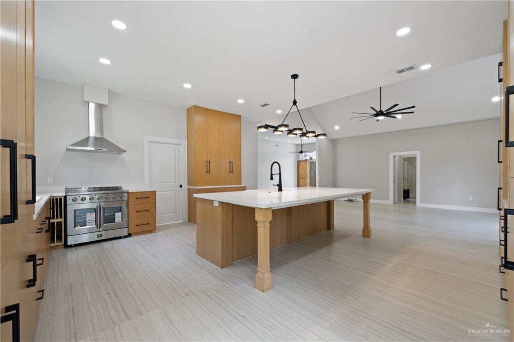 600 Bluebird Avenue, McAllen, Texas image 10