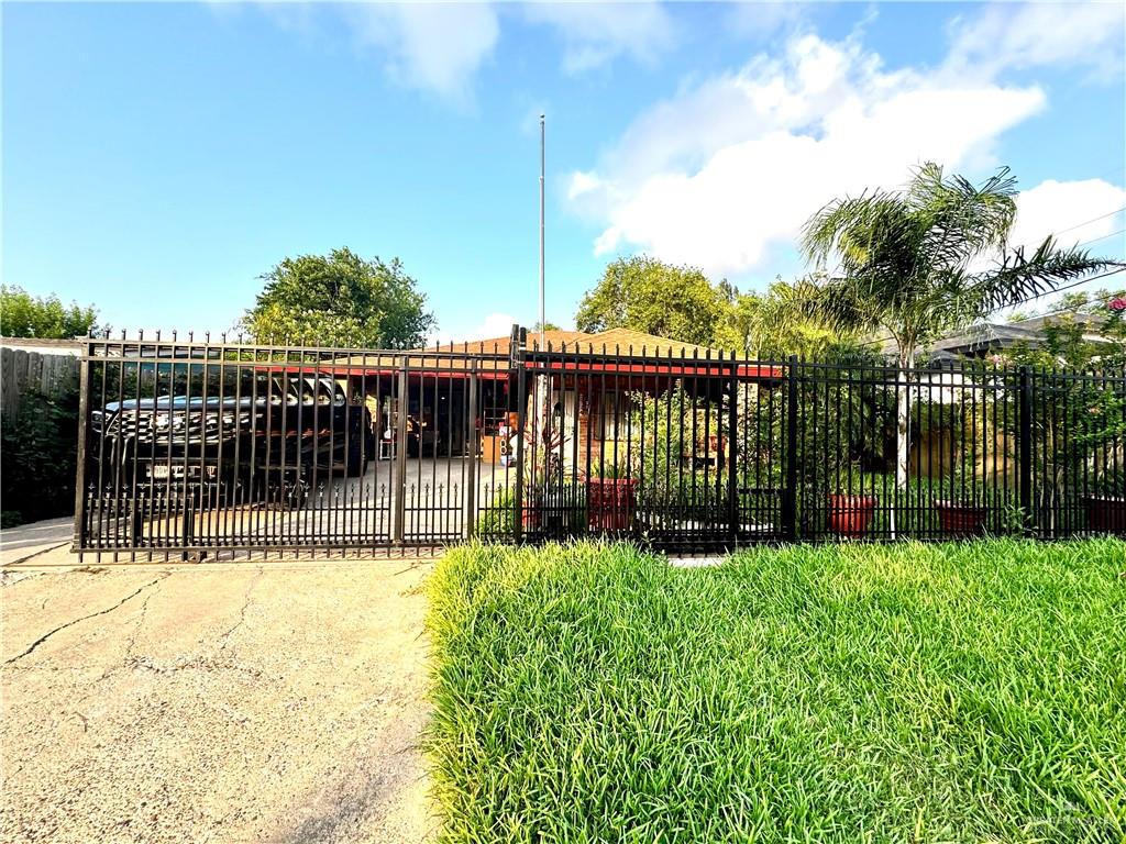 2724 La Villita Street, Brownsville, Texas image 2