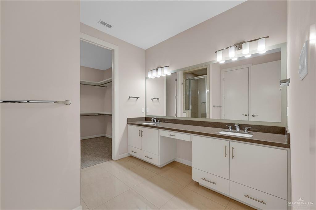 1425 Ozark Avenue, McAllen, Texas image 13