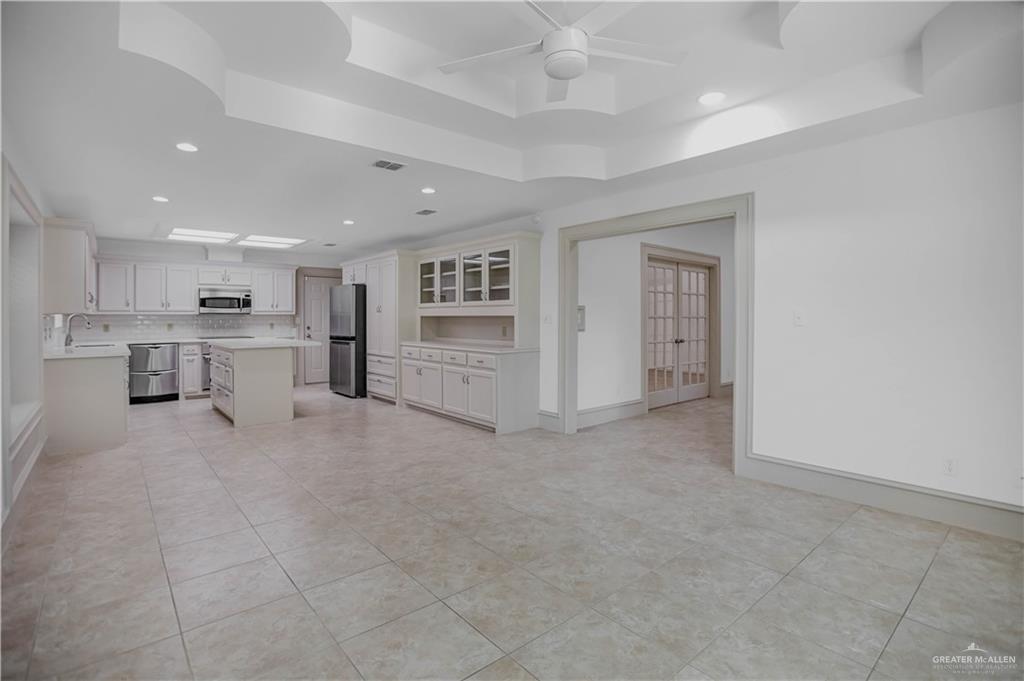 203 Parkview Circle, Harlingen, Texas image 11