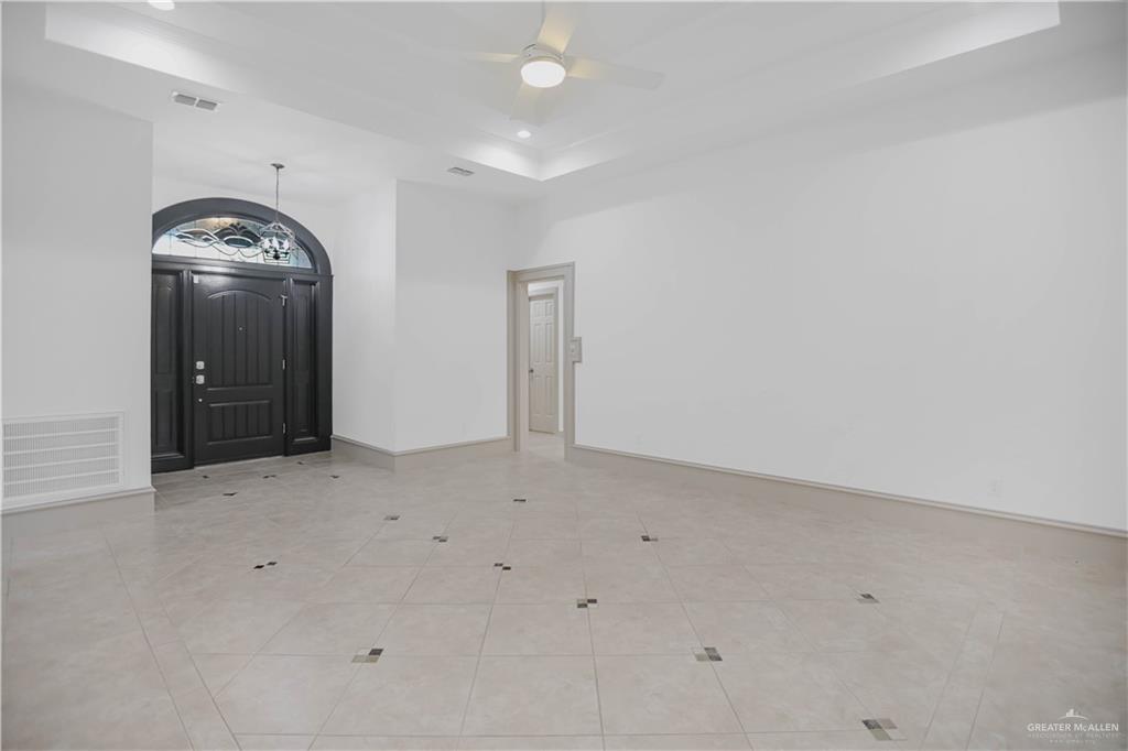 203 Parkview Circle, Harlingen, Texas image 7