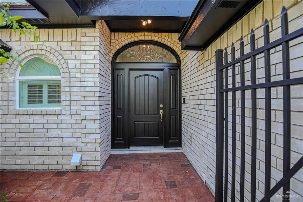 203 Parkview Circle, Harlingen, Texas image 5