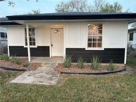 Homes For Sale - 846 Garza Street<br/> Hidalgo County, Mercedes, TX 78570