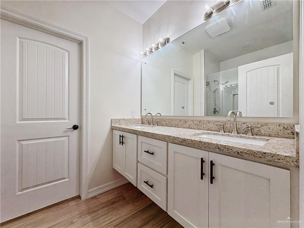 140 Willow Circle, Harlingen, Texas image 12