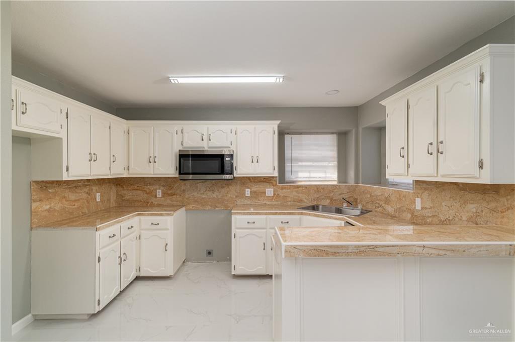 2201 Ascot Drive, Edinburg, Texas image 4