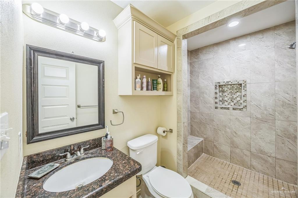 612 Valencia Lane, Brownsville, Texas image 23
