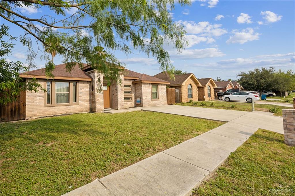 612 Valencia Lane, Brownsville, Texas image 4
