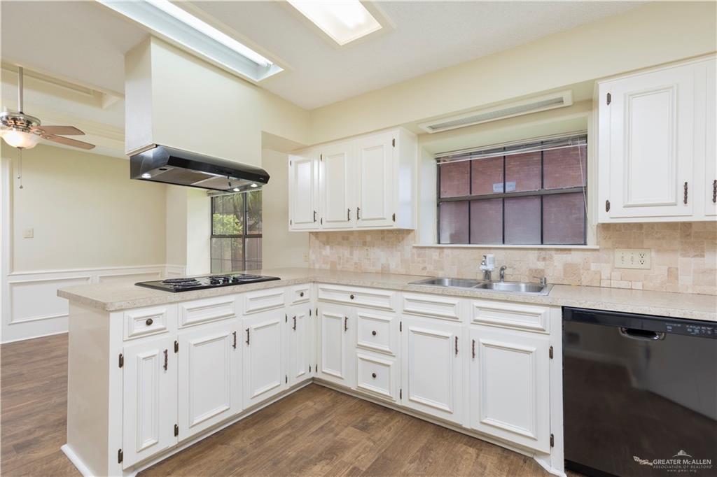 112 E Xanthisma Avenue
