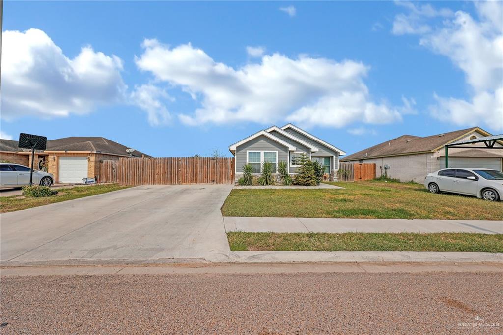 720 Reyes Street, Donna, Texas image 2