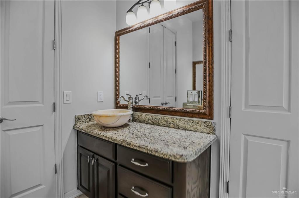 3916 S L Street, McAllen, Texas image 12