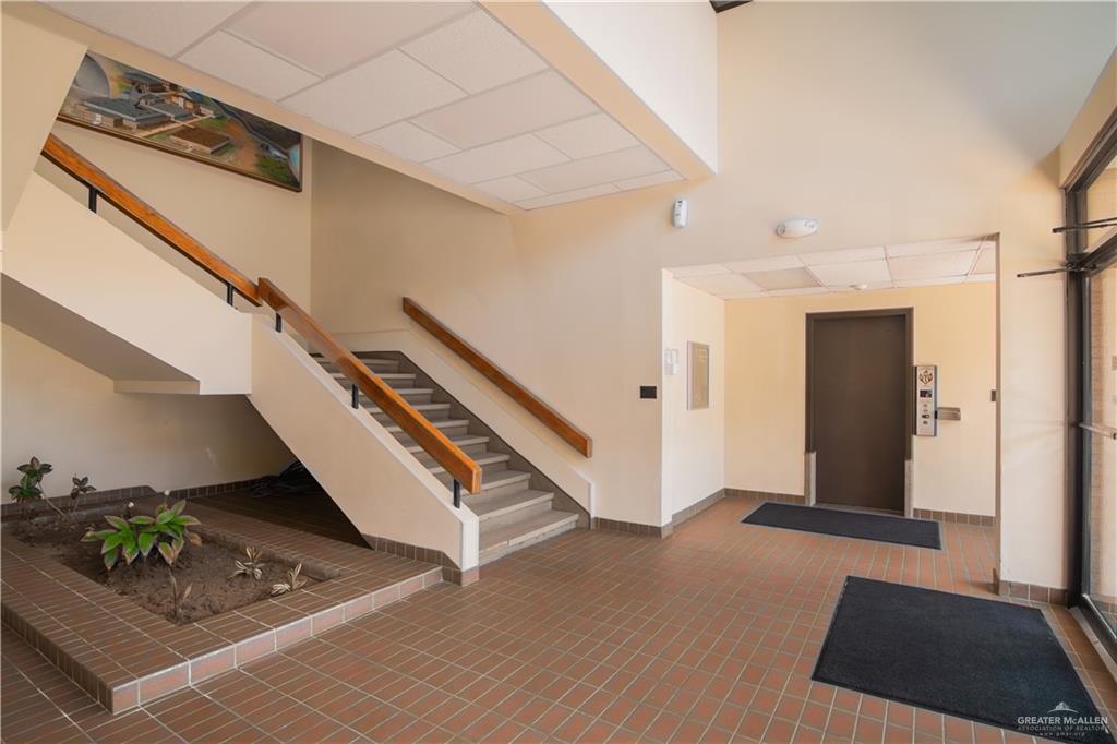 700 E Levee Street E