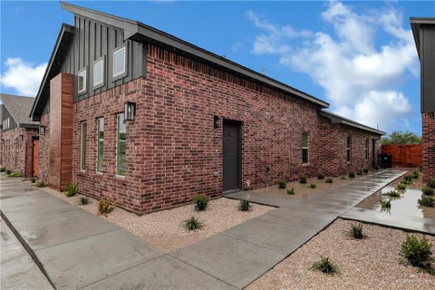 Apartment For Rent - 905 Hidden Hills Street #1<br/> Mission, TX 78572
