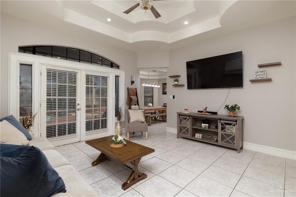 1815 Summerfield Drive, Edinburg, Texas image 4