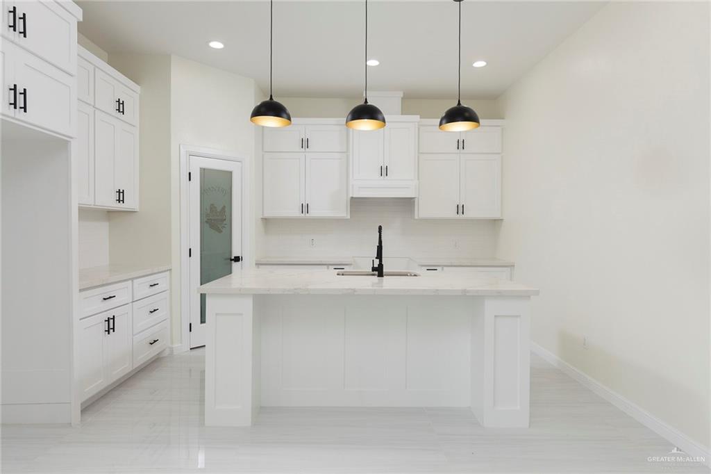 2913 Arboledas Drive, San Juan, Texas image 3