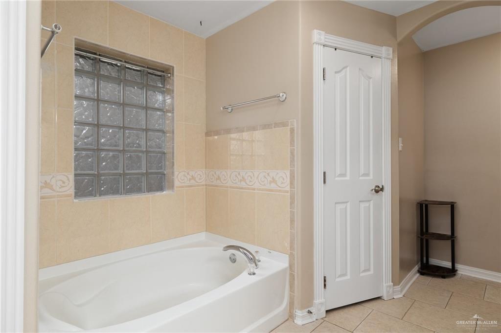 1614 Gabriels Landing Lndg, Harlingen, Texas image 11