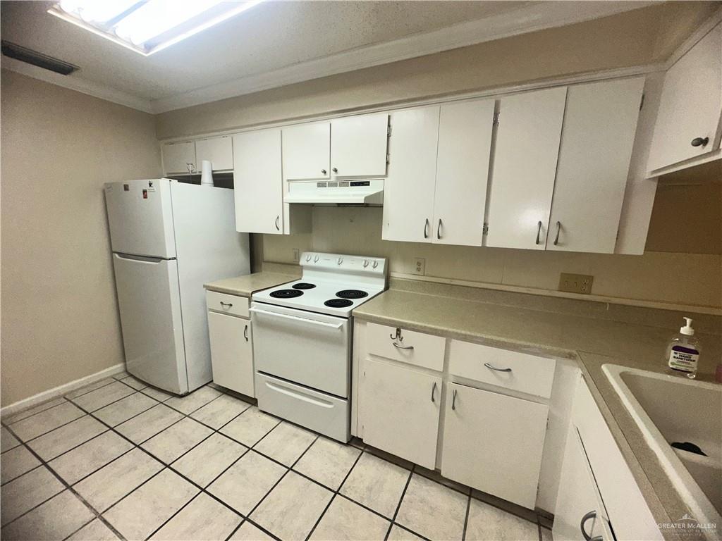 323 Forest Hills Drive #7, Weslaco, Texas image 2